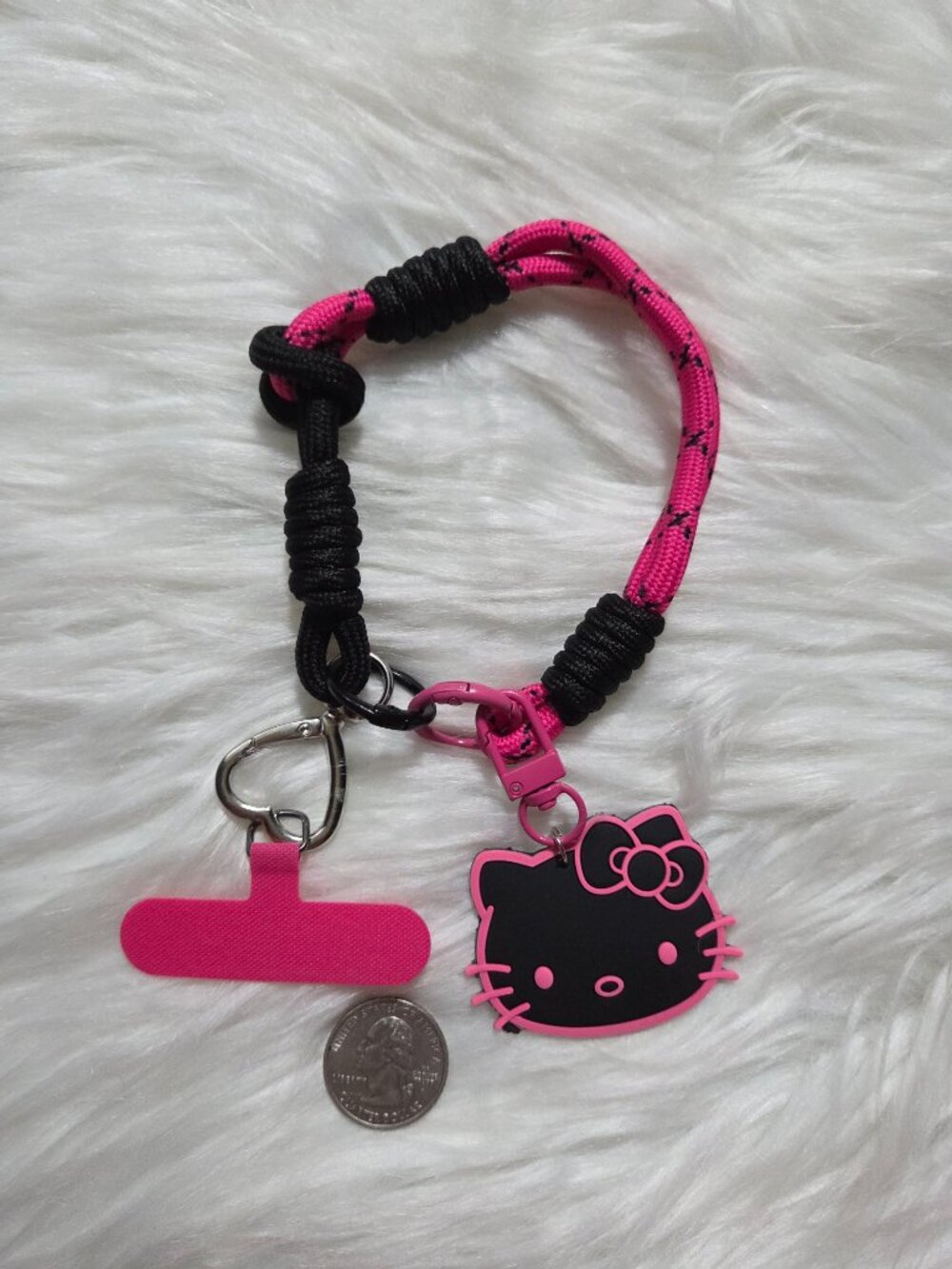 Hello Kitty Keychain - Picture 3 of 6